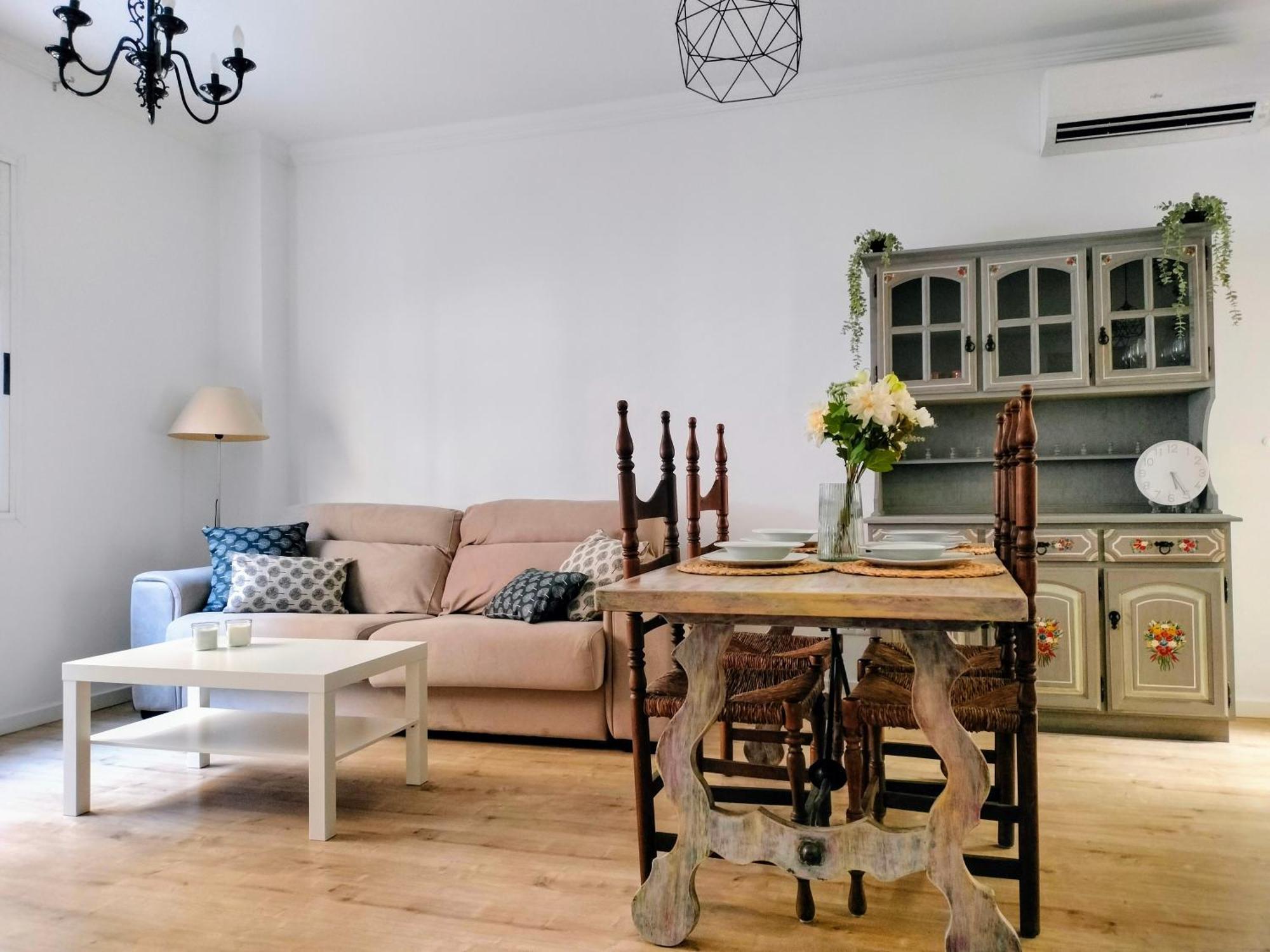 City- Beach-port Aventura Apartament *
